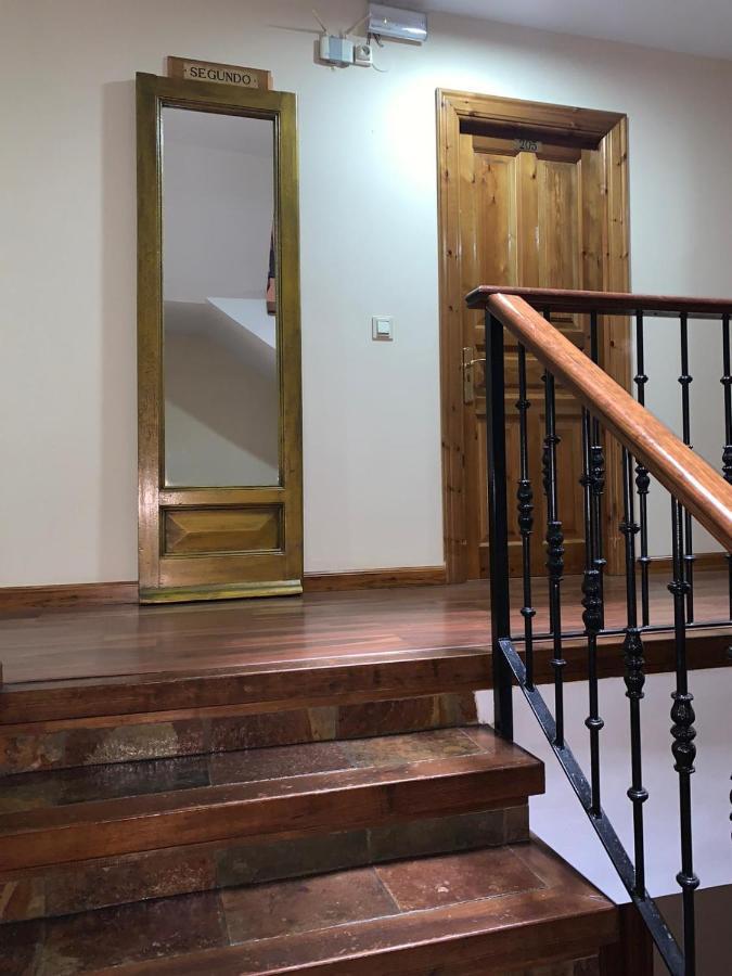 Hotel Los Robles Onís Dış mekan fotoğraf